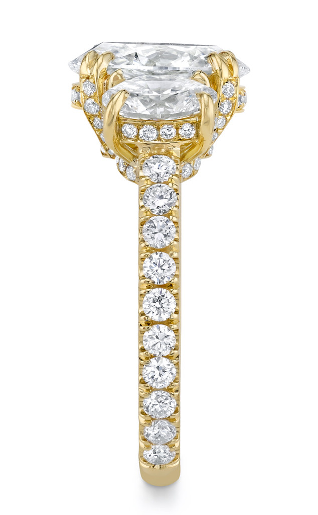 Bachelorette Bling Details On The Ring Garrett Gave Becca E News